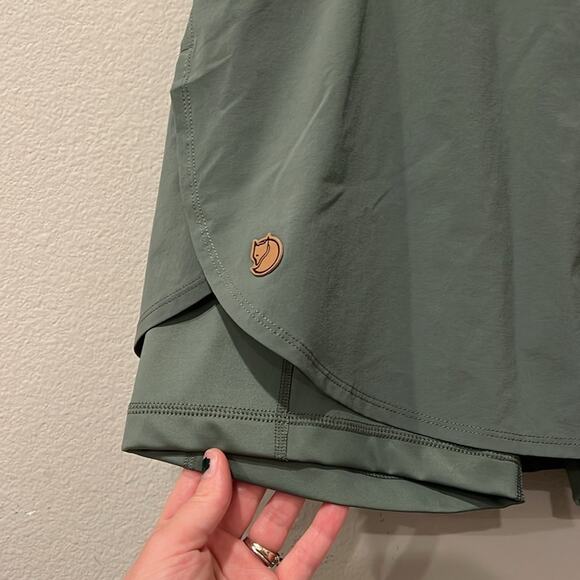 Fjallraven Abisko Midsummer 2 in 1 Skort in Patina Green | US Size 29 Women’s - Picture 2 of 7